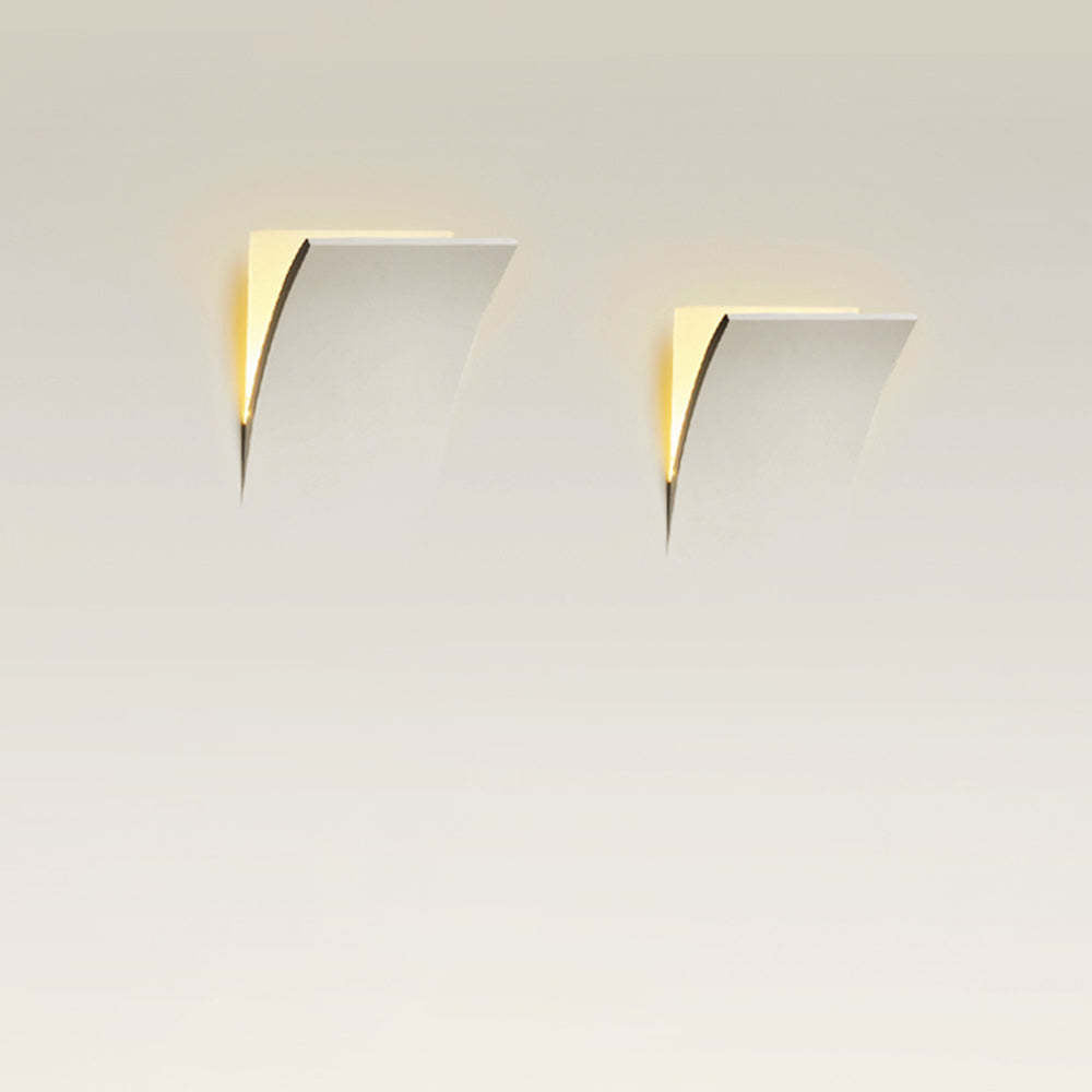 Aria Modern Recessed Metal/Plaster LED Wall Lamp, White | ventumra