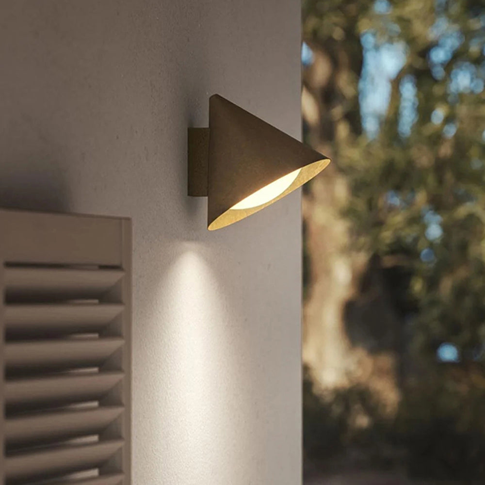 Ray Modern Minimalist Cone Metal Outdoor Waterproof Wall Lamp，Black/Gold | ventumra