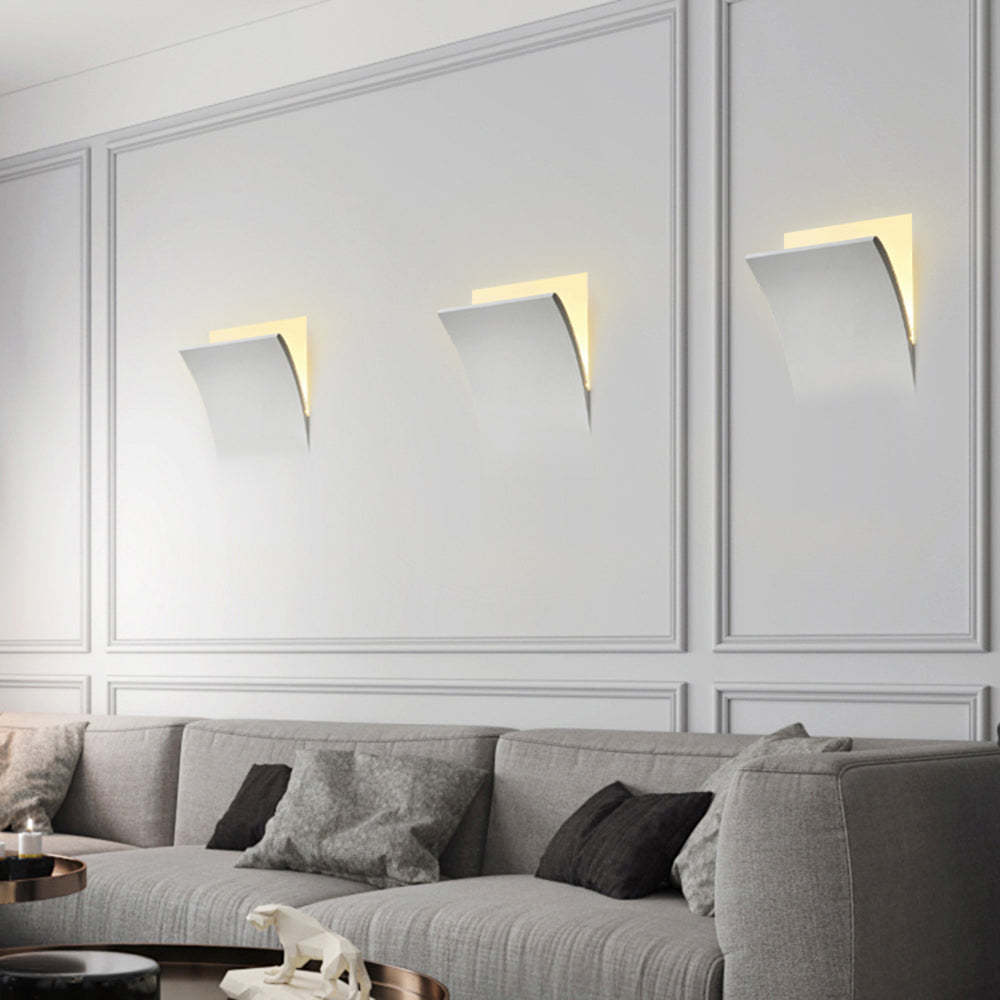 Aria Modern Recessed Metal/Plaster LED Wall Lamp, White | ventumra