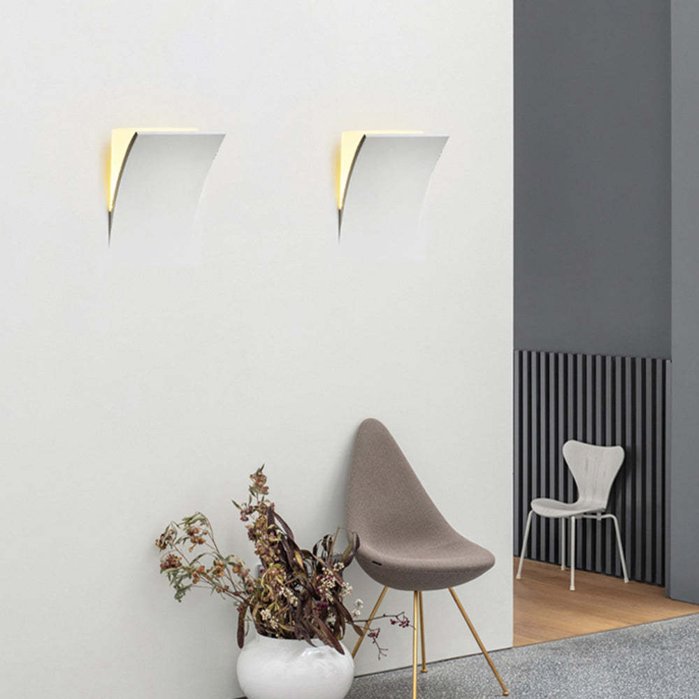 Aria Modern Recessed Metal/Plaster LED Wall Lamp, White | ventumra