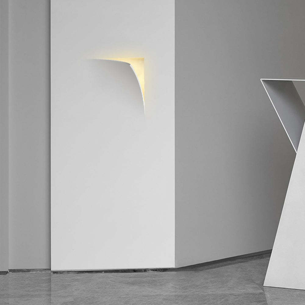 Aria Modern Recessed Metal/Plaster LED Wall Lamp, White | ventumra