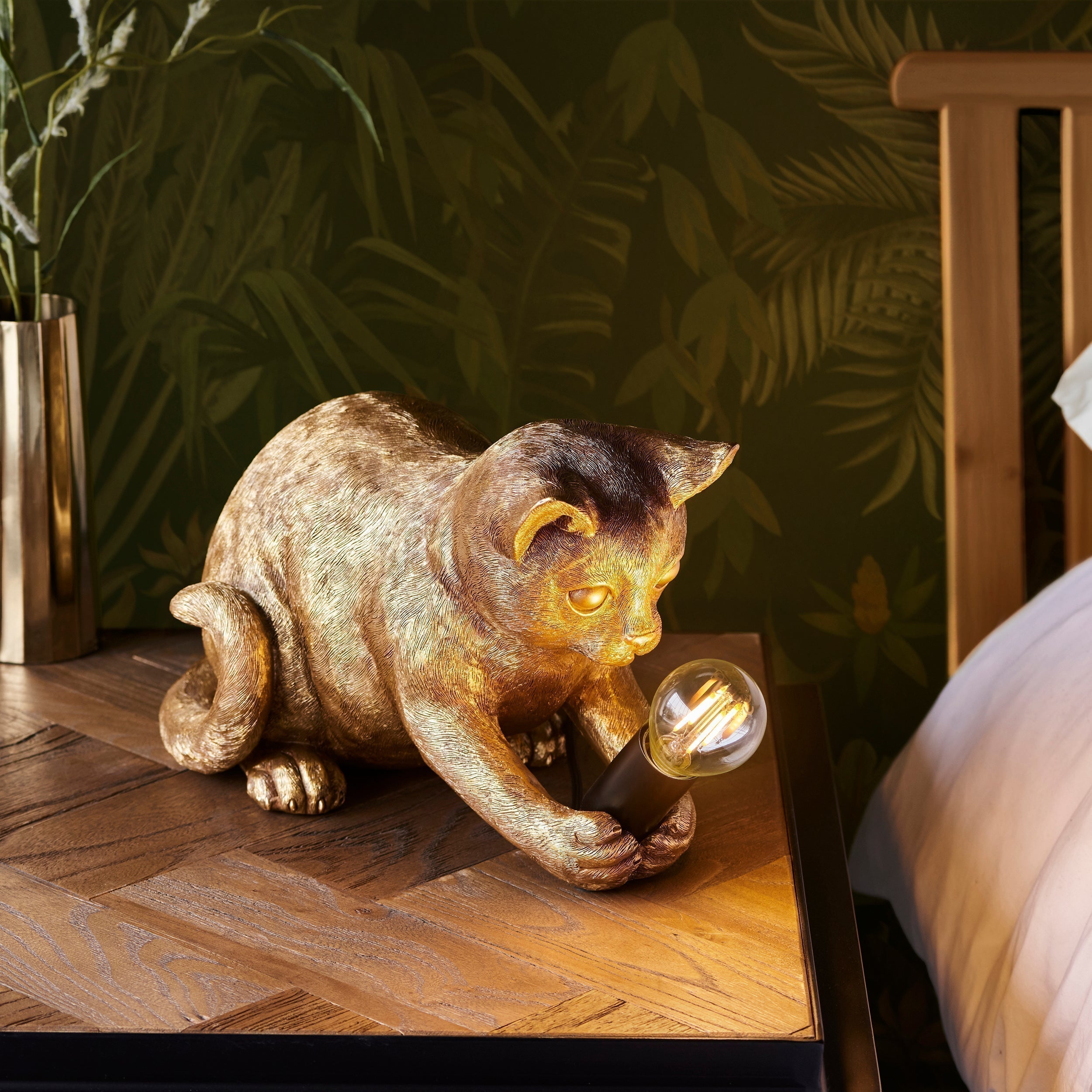 WhiskerGlow Resin Cat Table Lamp Antique Gold Matte Black