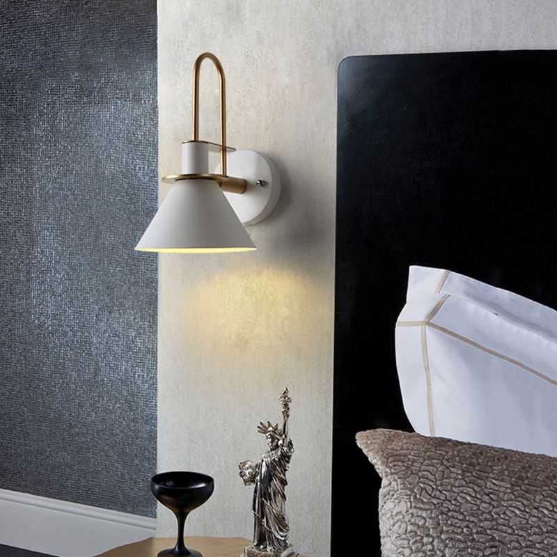 Valentina Vintage Horn Shape Metal Wall Lamp, Living room/Bedroom/Bathroom | ventumra