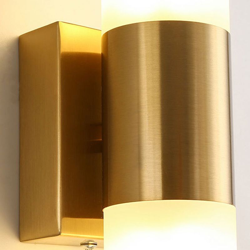 Arisha Modern Double Headed Metal Glass Vanity Wall Lamp, Black/Gold | ventumra