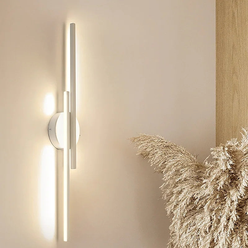 Elgo Modern Nordic Disc/Linear Metal LED Wall Lamp, Black/White - Neutralighting