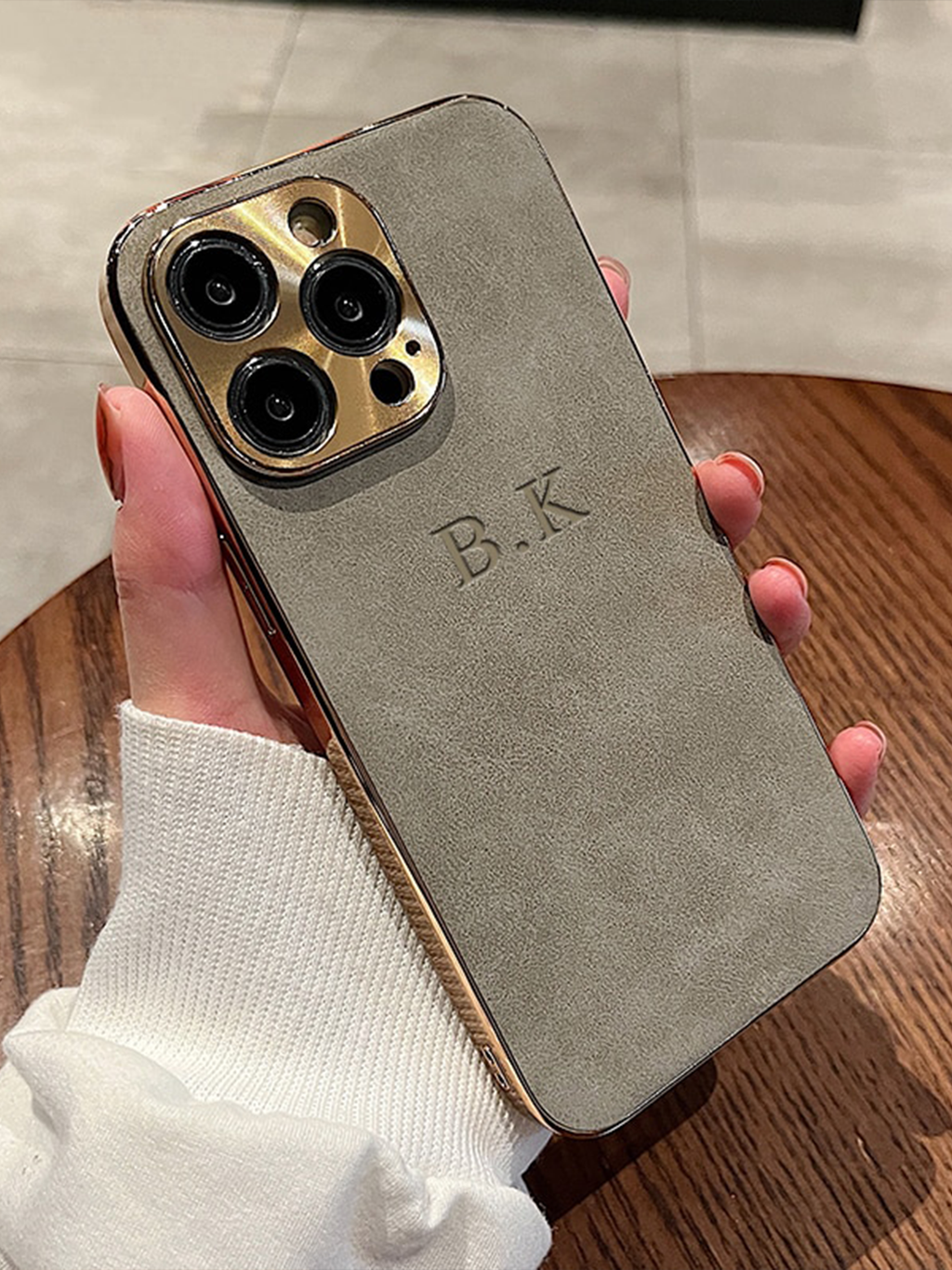 Capa de luxo em pele Luminex para iPhone — estrutura brilhante protetora