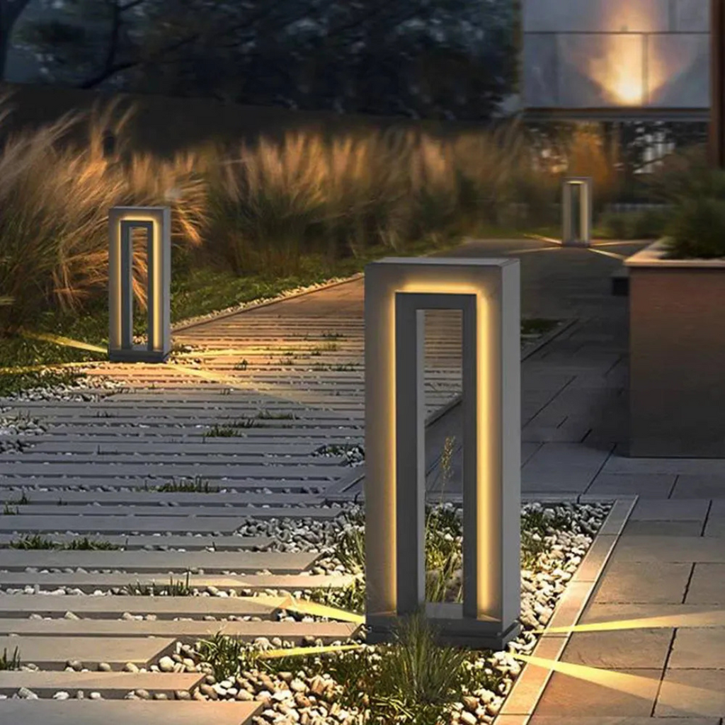 LumaVerde Solar Garden Lamp Auto On At Dusk Warm Glow