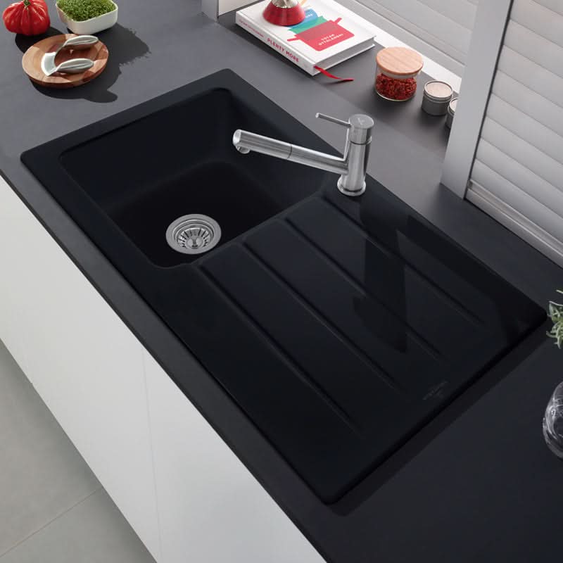 Lavabo en céramique NovaLine 50, noir profond — Design élégant, finition facile à entretenir