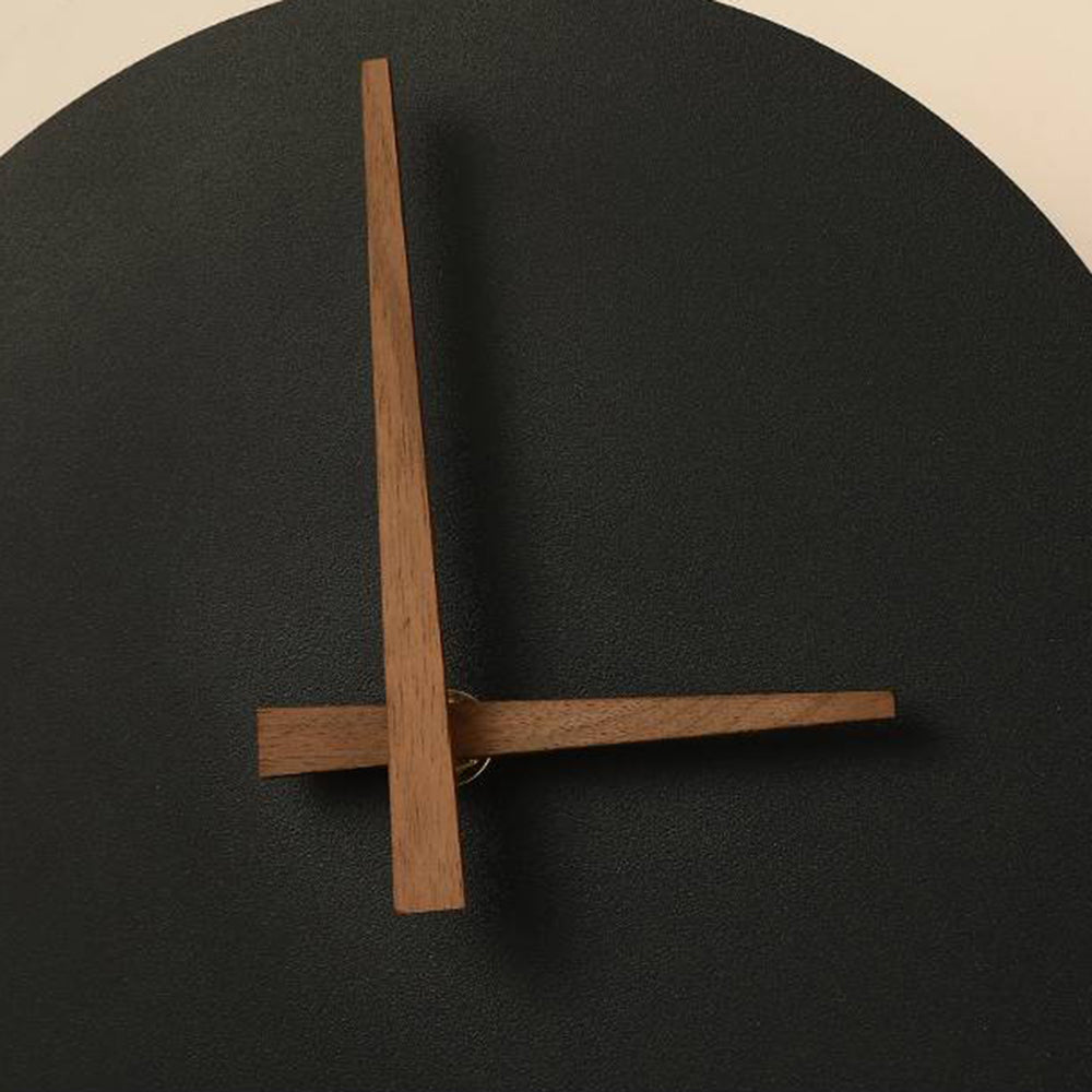 Arisha Nordic Clock Wall Lamp, Gold & Black | ventumra