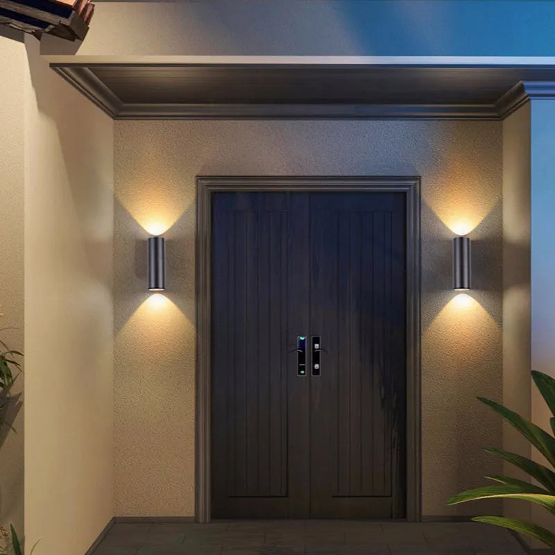 Kren Minimalist Metal Double-headed Outdoor Wall Lamp, Black | ventumra