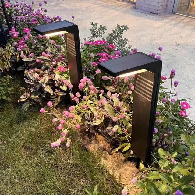 Seralux Architectural Yard Path Light | Ventumra