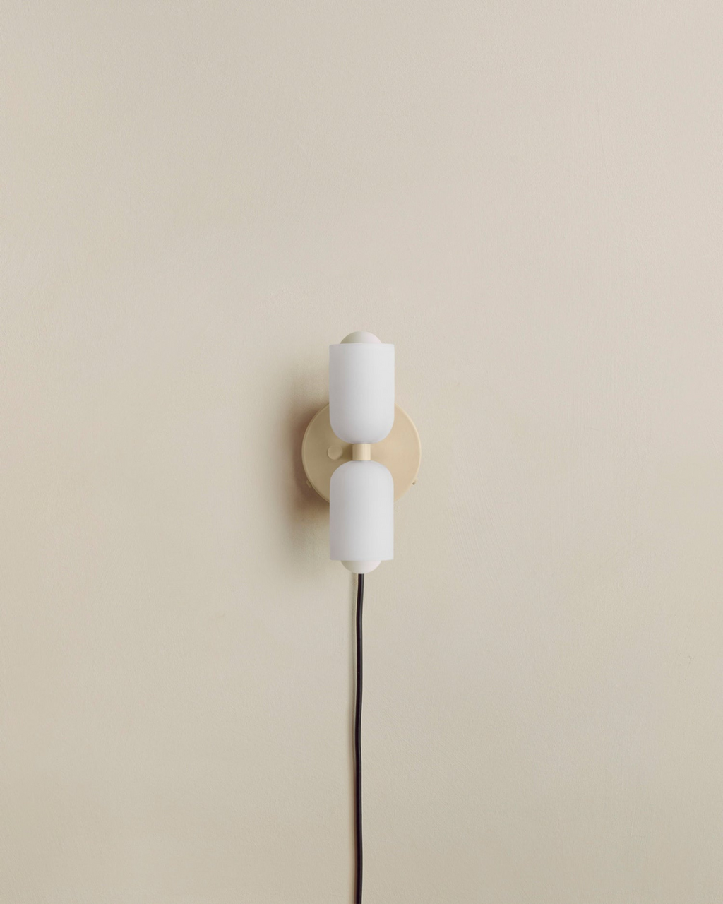 LumiStar Wall Lamp with Star Projection for Ambient Lighting