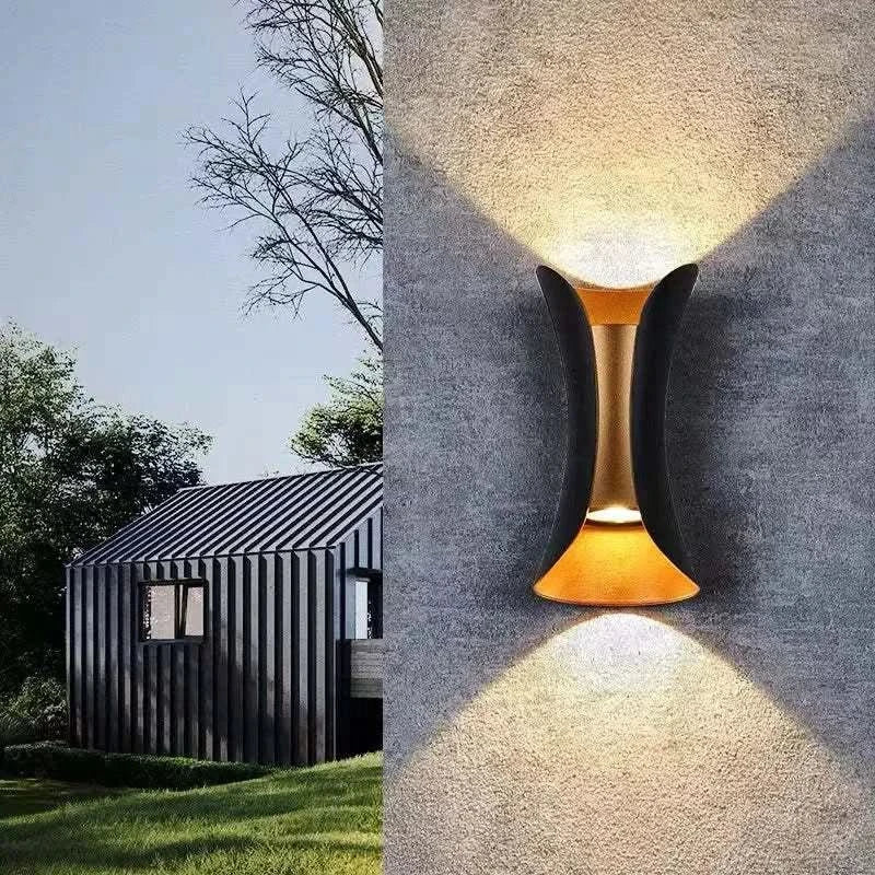 Luz de pared LED curva para exteriores NovaCurve — Protección impermeable con clasificación IP65