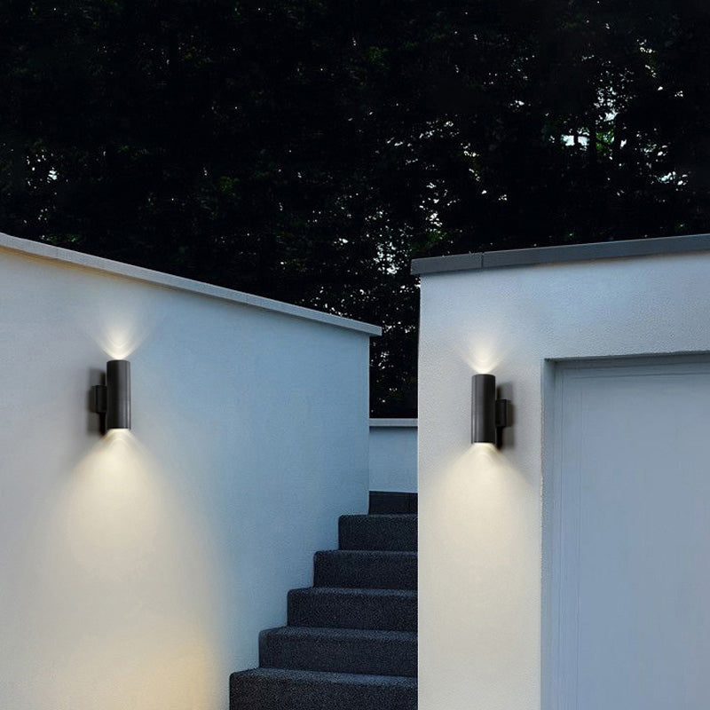 Kren Minimalist Metal Double-headed Outdoor Wall Lamp, Black | ventumra