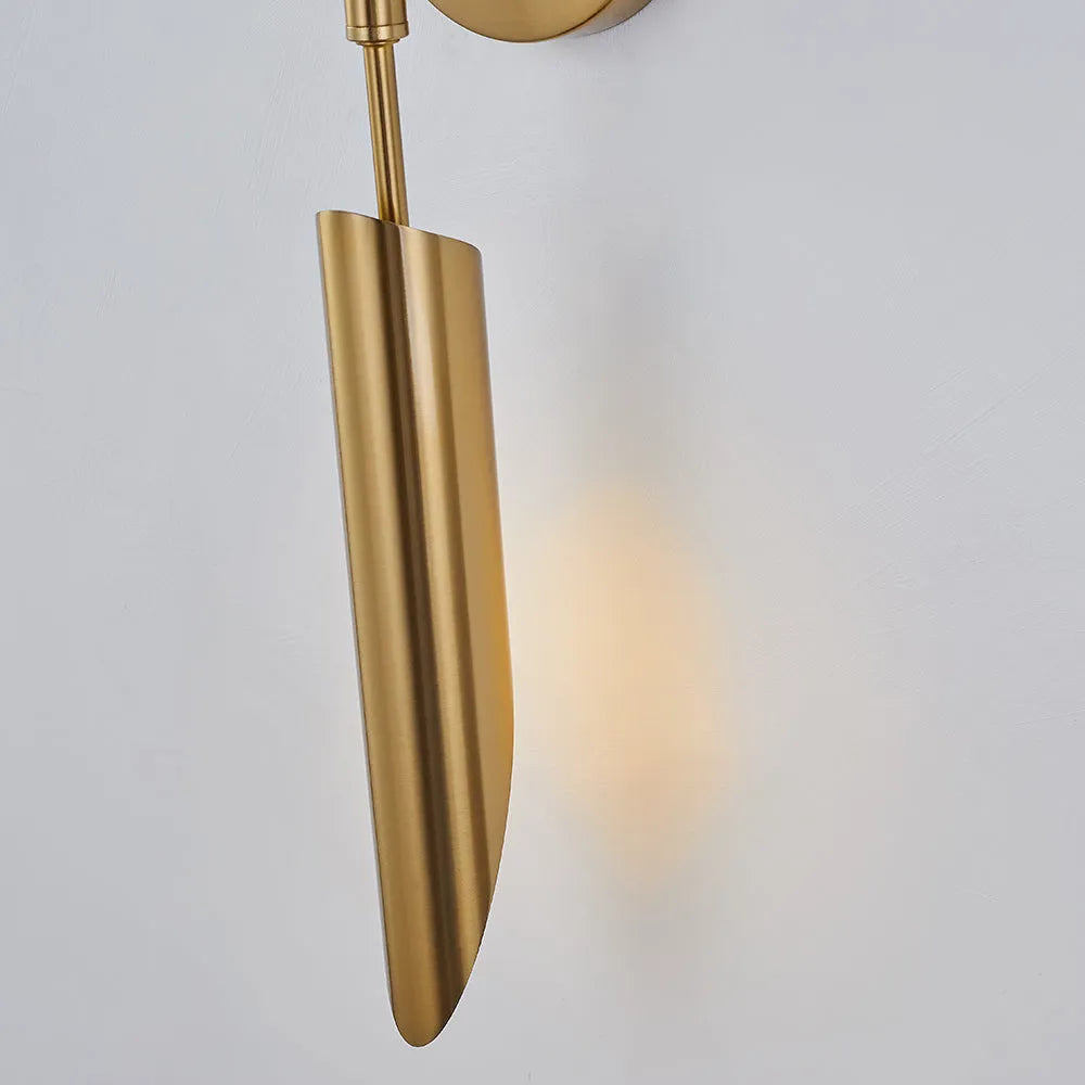 Phira Luxury Double-head Golden Scabbard Wall Lamp | ventumra