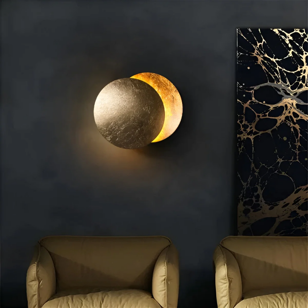 Skulpturale Eclipse-Scheiben-Wandleuchte | Ventumra