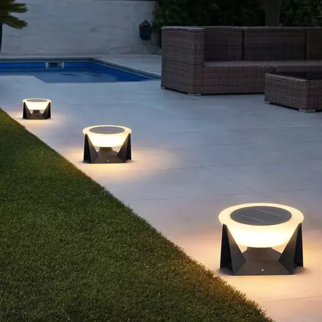 Liora | Smart Solar-Powered Outdoor Lamp For Garden Patio