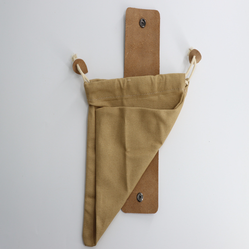 Handgjord naturupptäckarpåse i läder och canvas - vintagestil