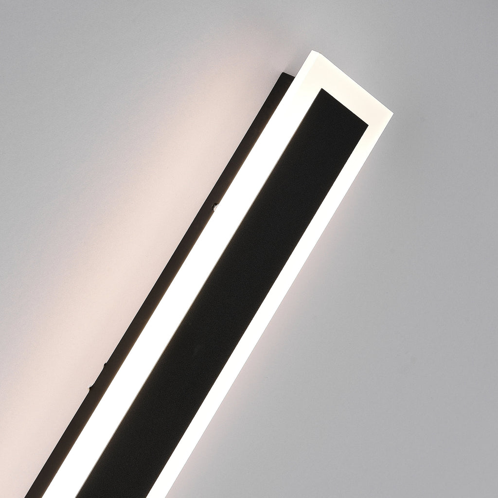 Vynn Linear Outdoor Wall Lamp | ventumra