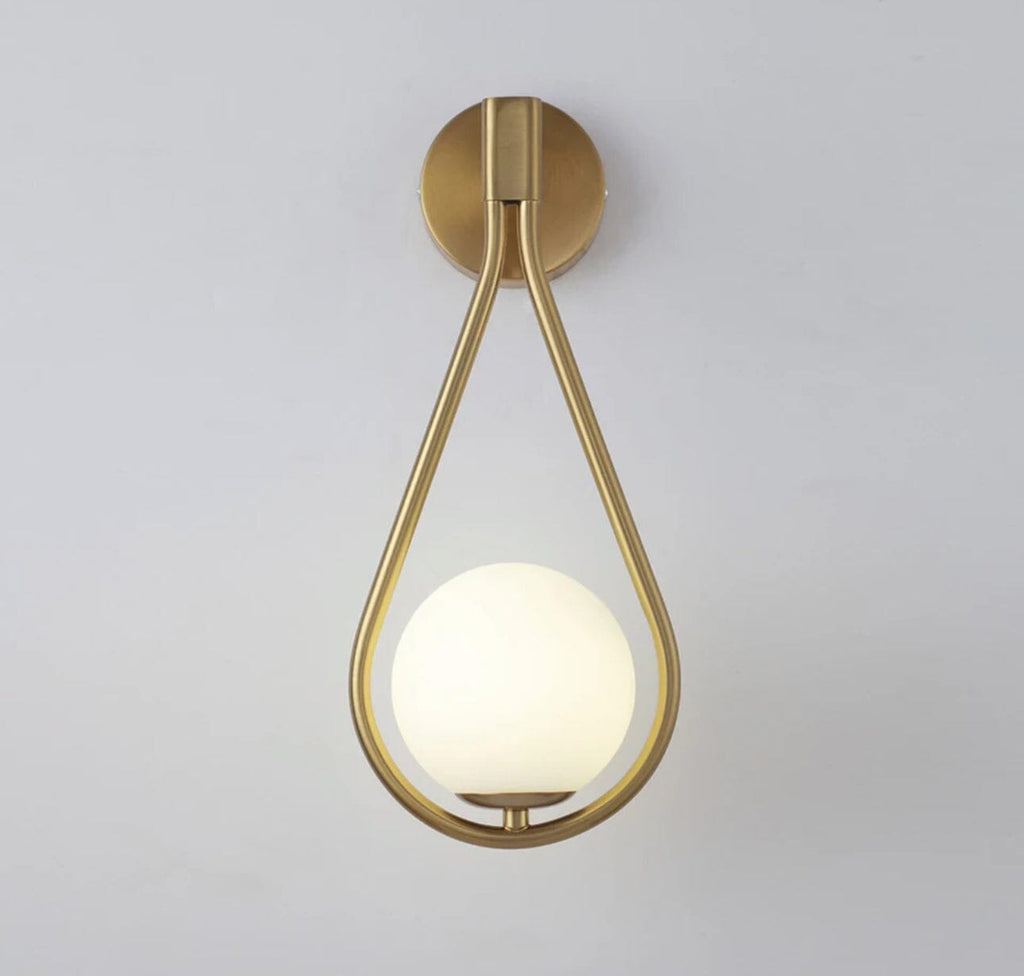 SolaraDrop Nordic Golden Lamp with Modern Droplet Design