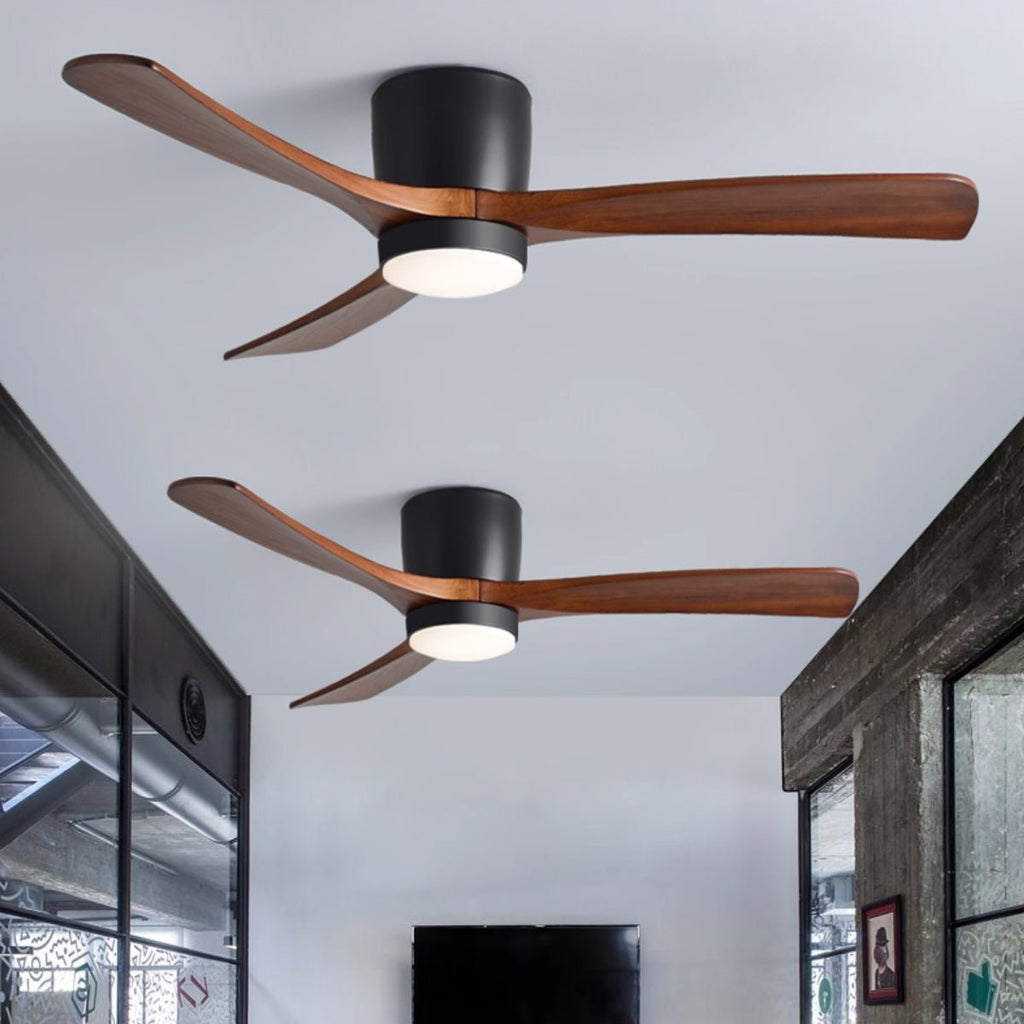 Stropní ventilátor se svítidlem Isben a dřevěnými lopatkami | Ventumra