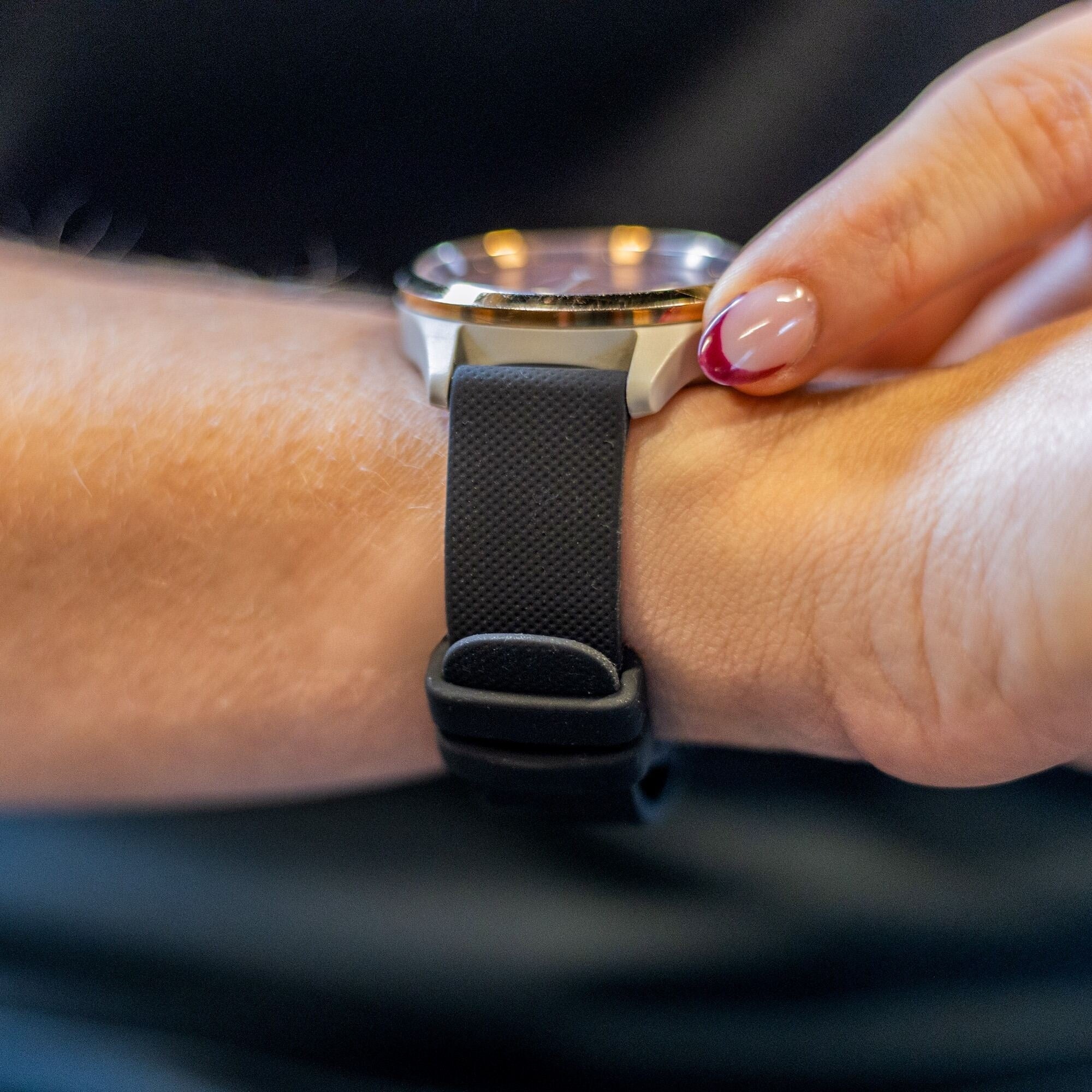 Versatile 18mm Silicone Strap With Quick Release Clasp For Watches | Ventumra