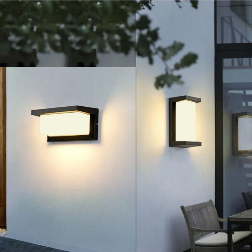 Architectural Outdoor Frame Wall Light | Ventumra