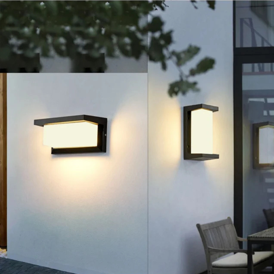 Architectural Outdoor Frame Wall Light | Ventumra
