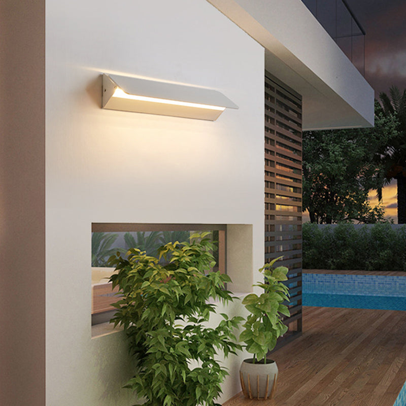 Arisha LED Metal Indoor Wall Lamp Rotatable, White - Neutralighting