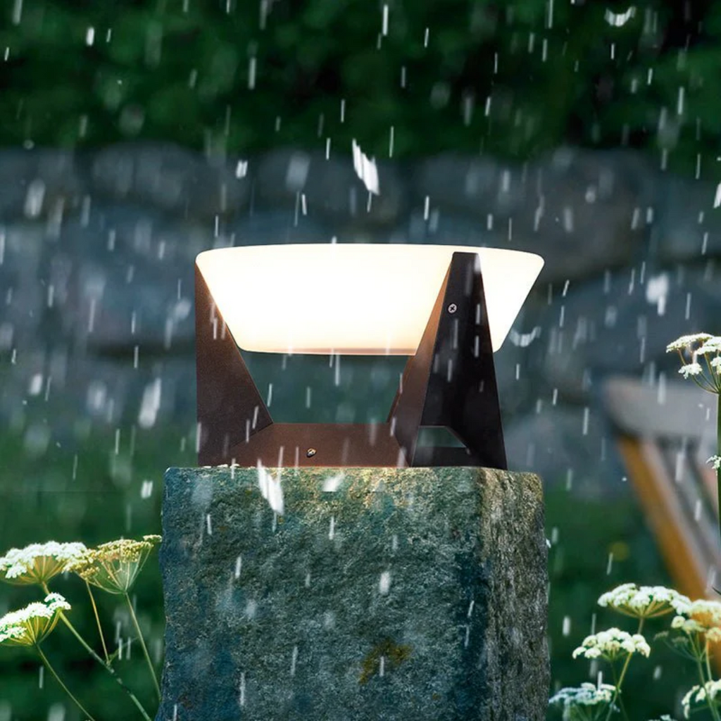 Liora | Smart Solar-Powered Outdoor Lamp For Garden Patio