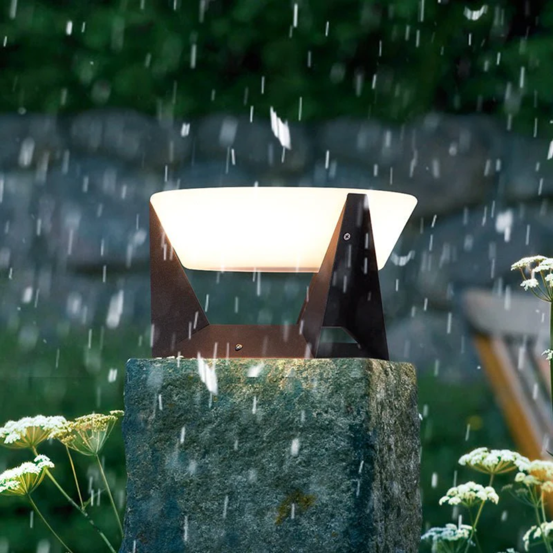 Liora | Smart Solar-Powered Outdoor Lamp For Garden Patio