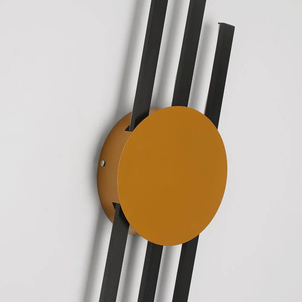 Saela Modern Linear 2 Colour Metal Wall Lamp | ventumra