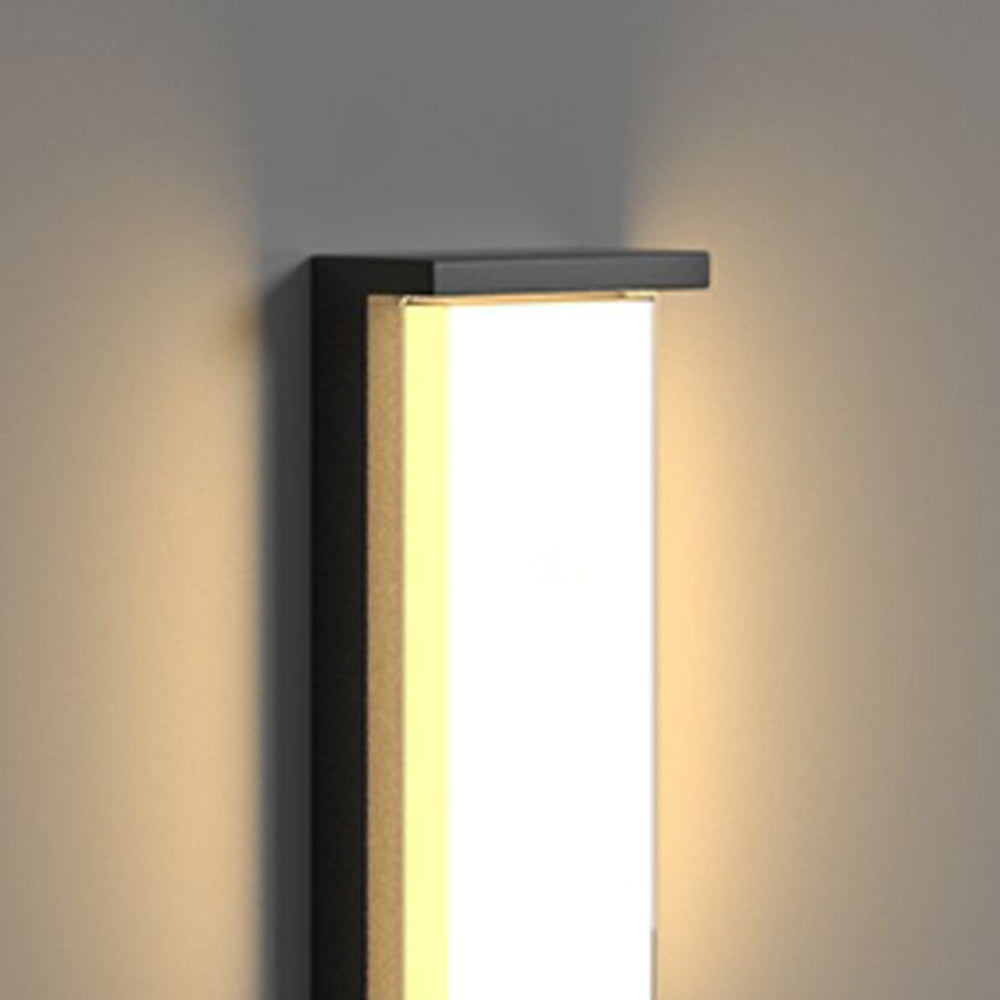 Ray Modern Minimalist Rectangular Metal Outdoor Wall Lamp, Black | ventumra
