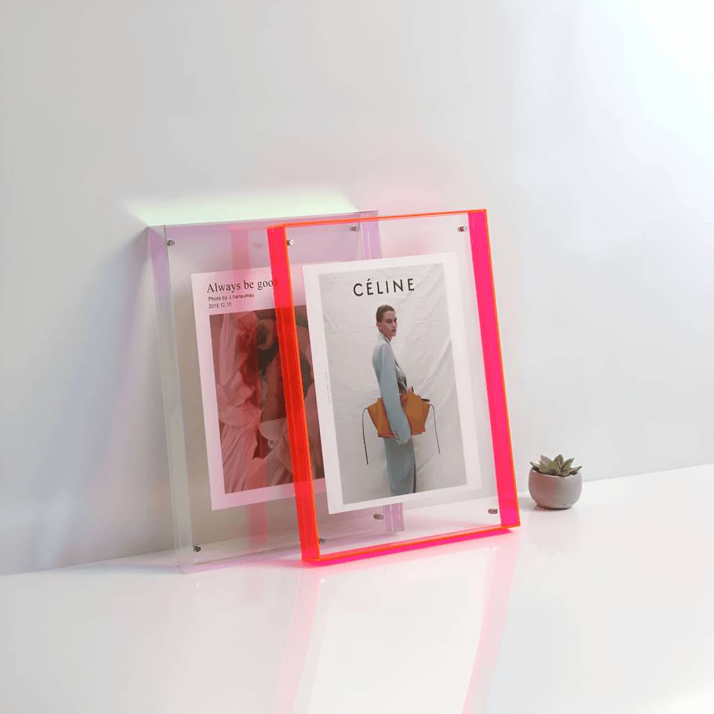 Acrylic Floating Photo Frame | Ventumra