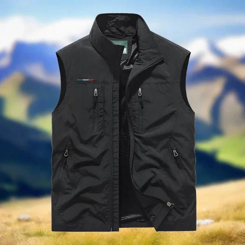 AdventurePro Men's Outdoor Vest With Five Pockets, Lightweight Water Repellent | Ventumra