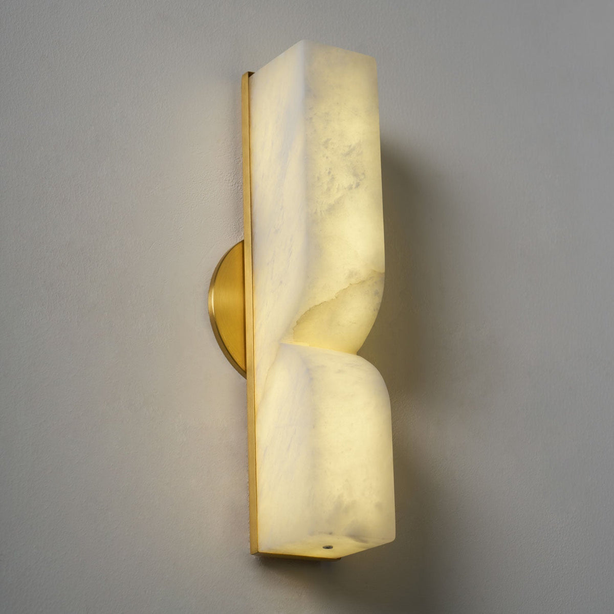Alabaster Essence LED Wall Sconce | Ventumra
