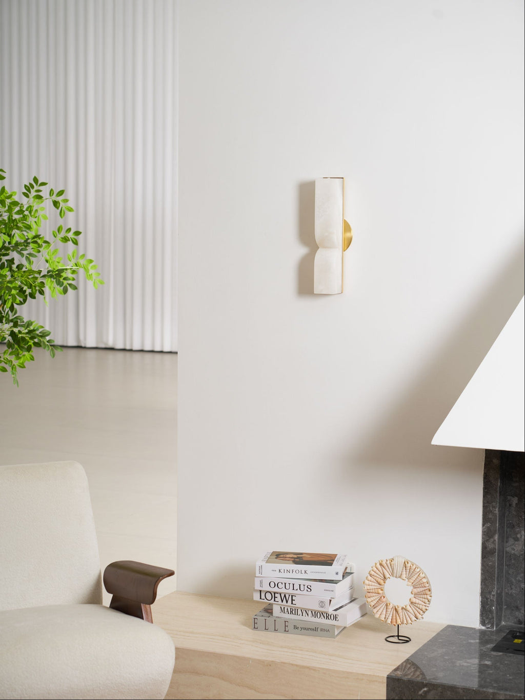 Alabaster Essence LED Wall Sconce | Ventumra