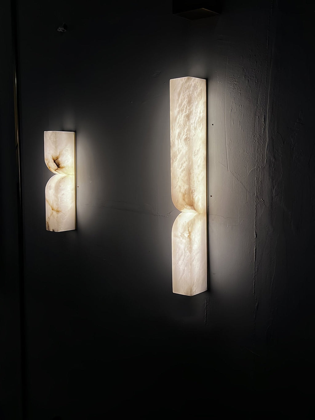 Alabaster Essence LED Wall Sconce | Ventumra