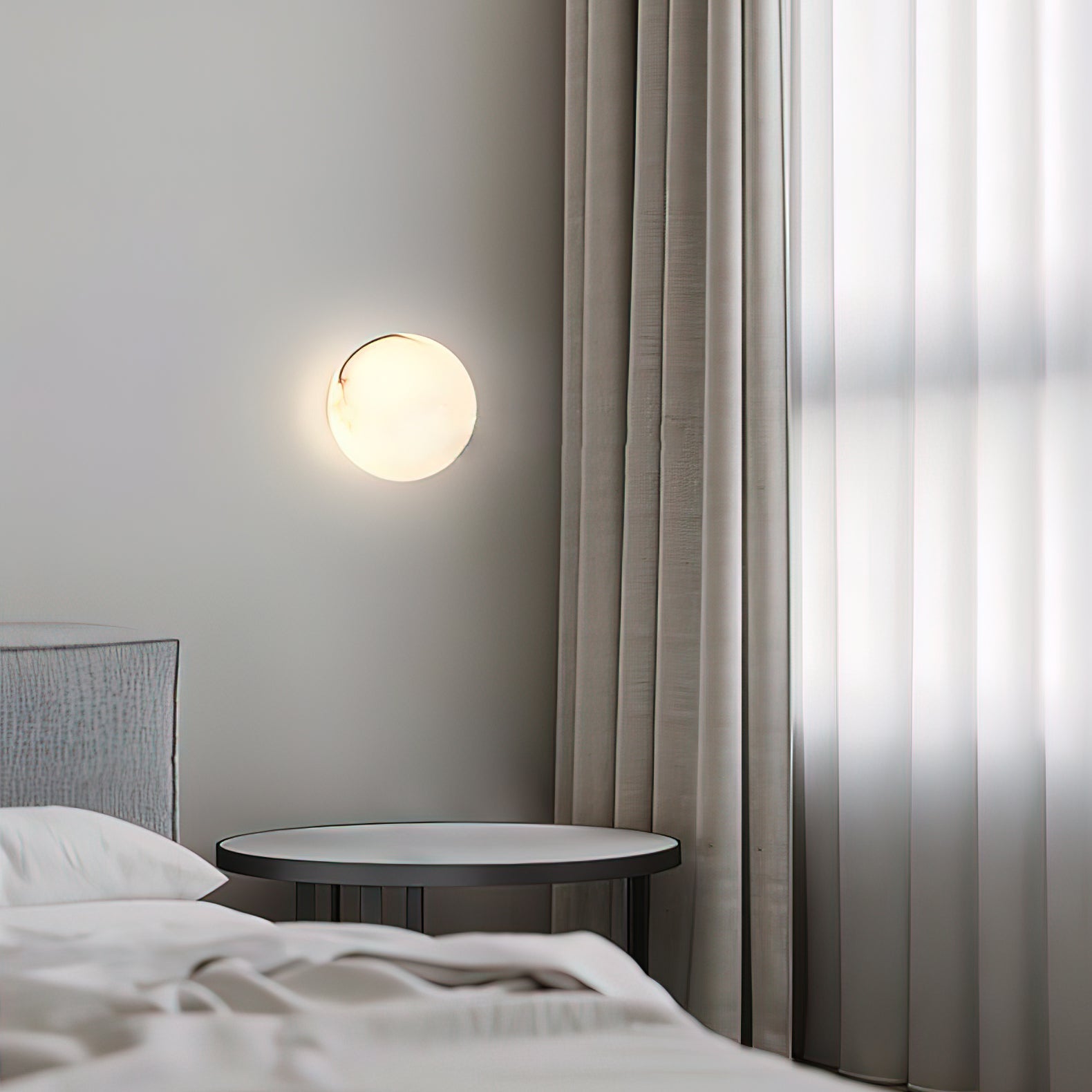 Lynq Alabaster Mini Orb Wall Lamp | ventumra