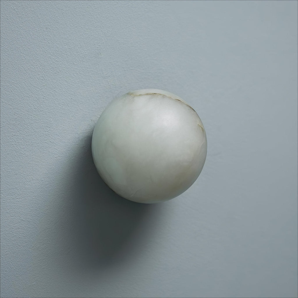 Lynq Alabaster Mini Orb Wall Lamp | ventumra