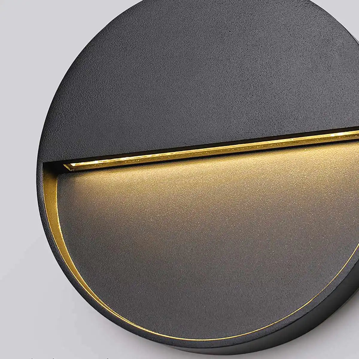 Round Or Square Outdoor Waterproof Wall Light | Ventumra