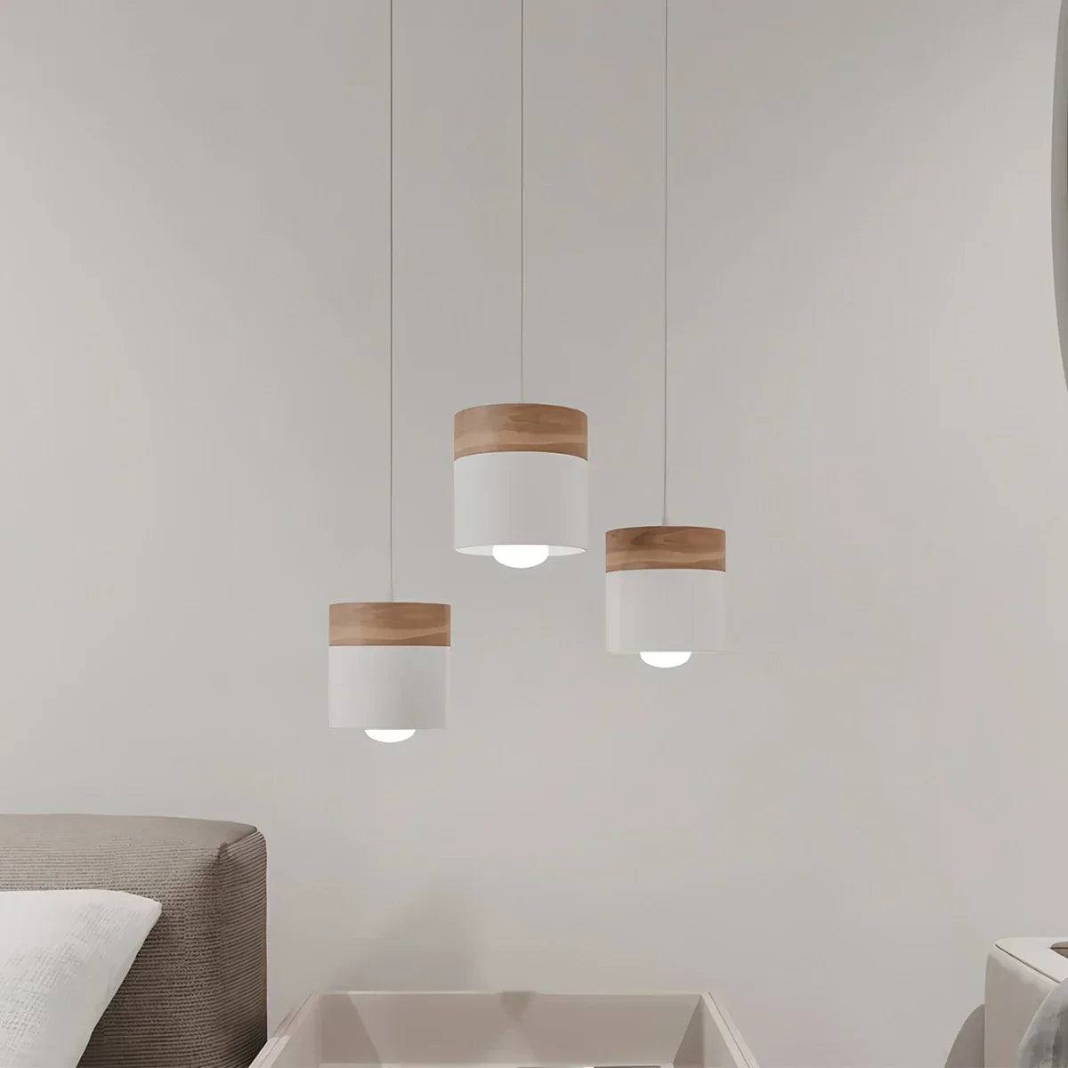 Pendul din lemn Laetus pentru interioare contemporane, design modern | Ventumra