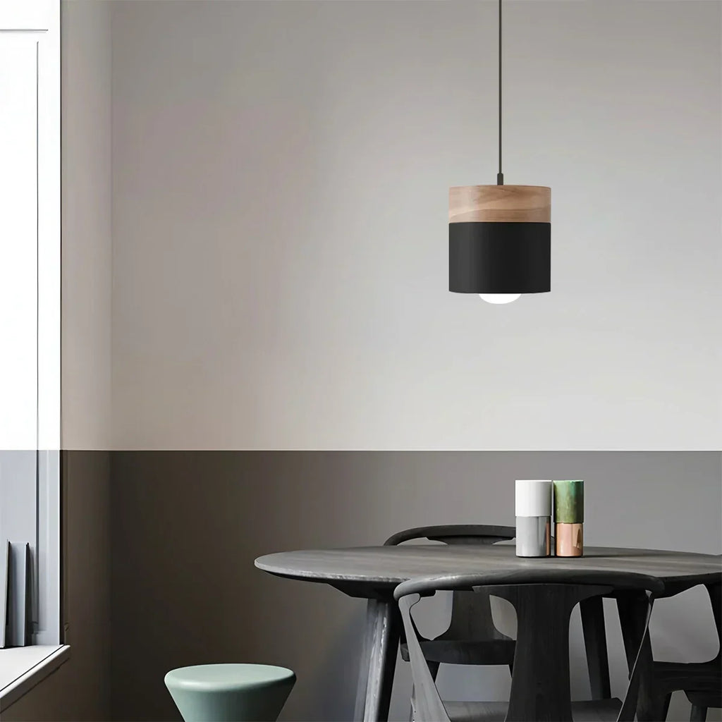 Pendul din lemn Laetus pentru interioare contemporane, design modern | Ventumra
