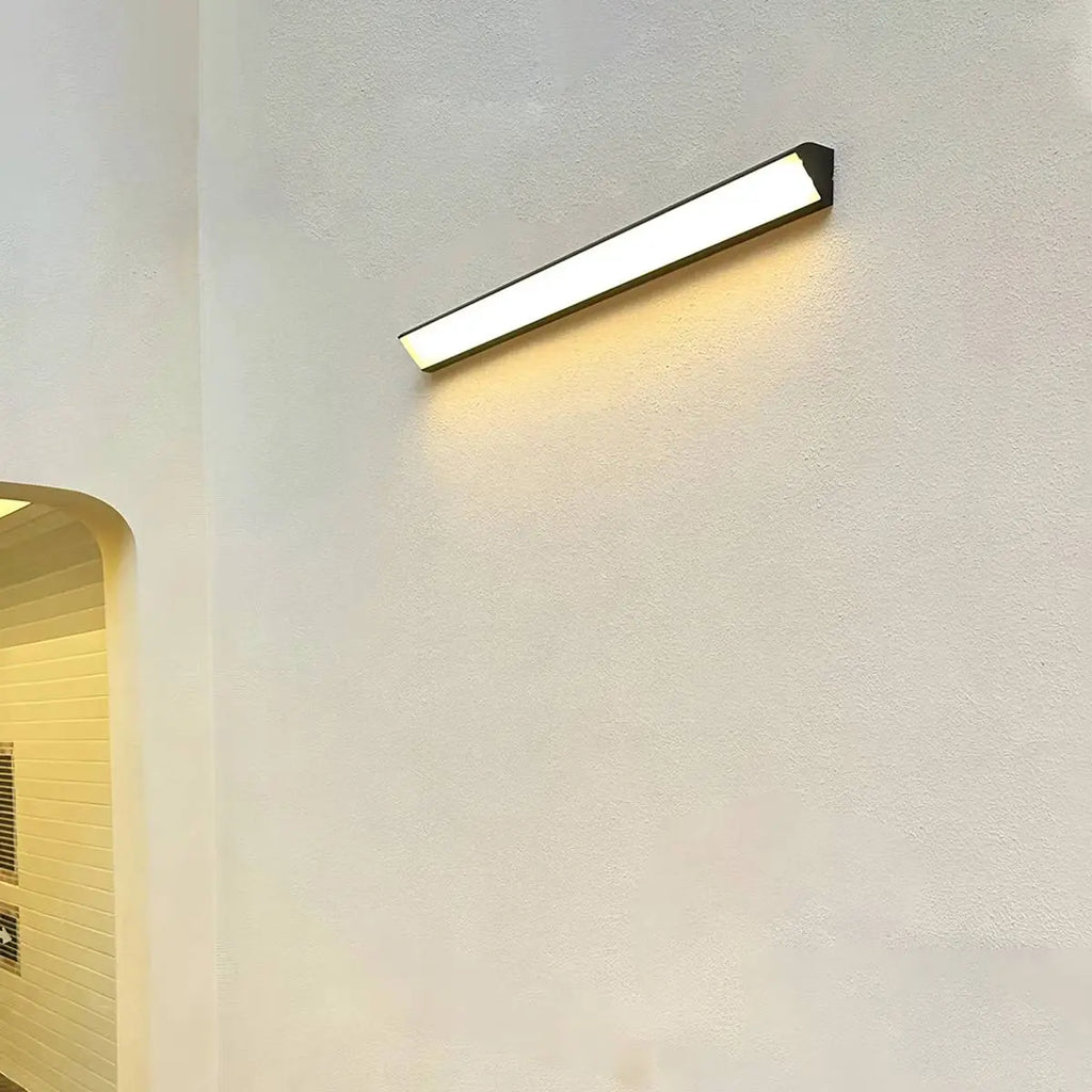 Weatherproof Exterior Wall Light for Outdoor Spaces | Ventumra