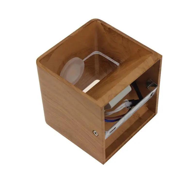 Artisan Oak Cube Wall Light | Ventumra