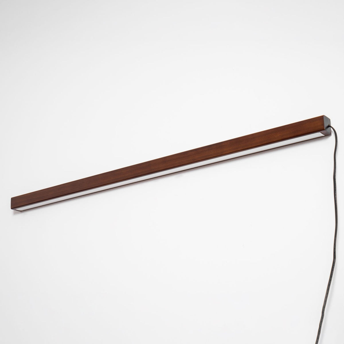 Minimalistische lineare LED-Holz-Wandleuchte zum Einstecken | Ventumra