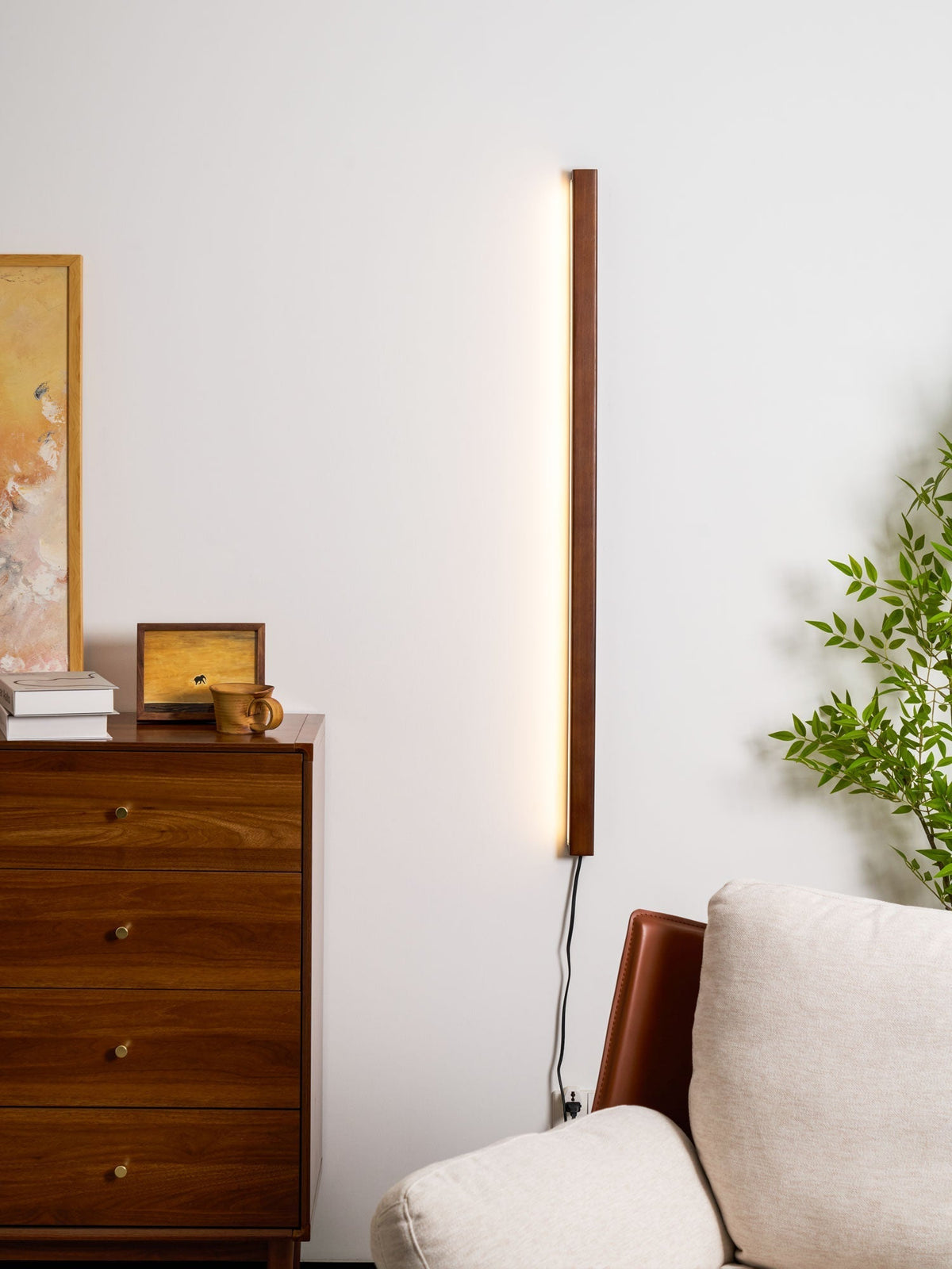 Minimalistische lineare LED-Holz-Wandleuchte zum Einstecken | Ventumra