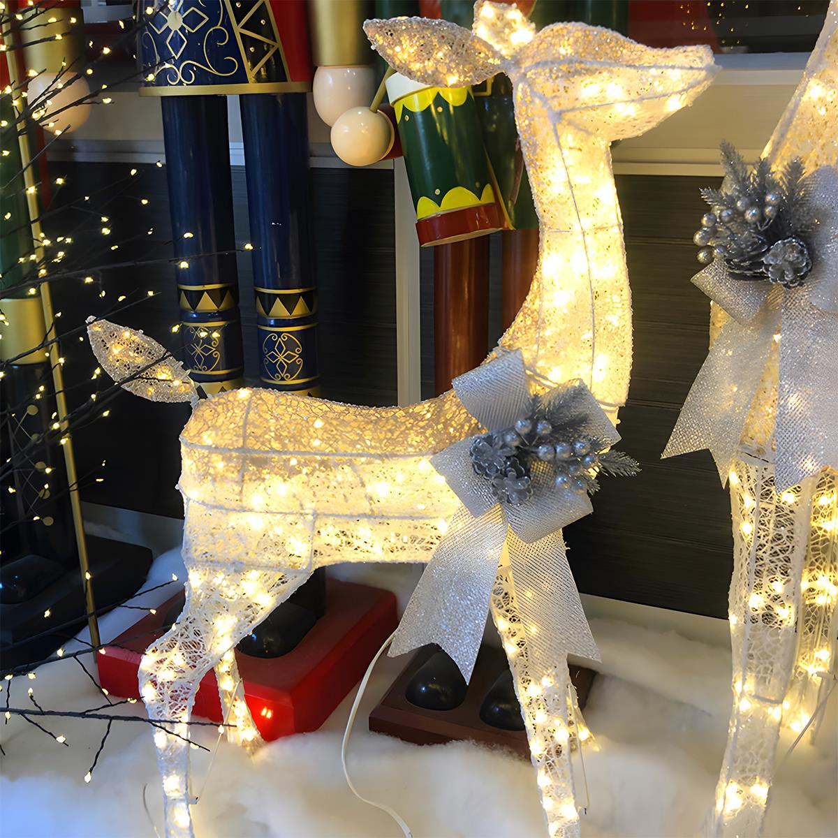 LumenHooves dekorative LED-Rentierfiguren — Weihnachtsskulpturen mit sanftem Leuchten