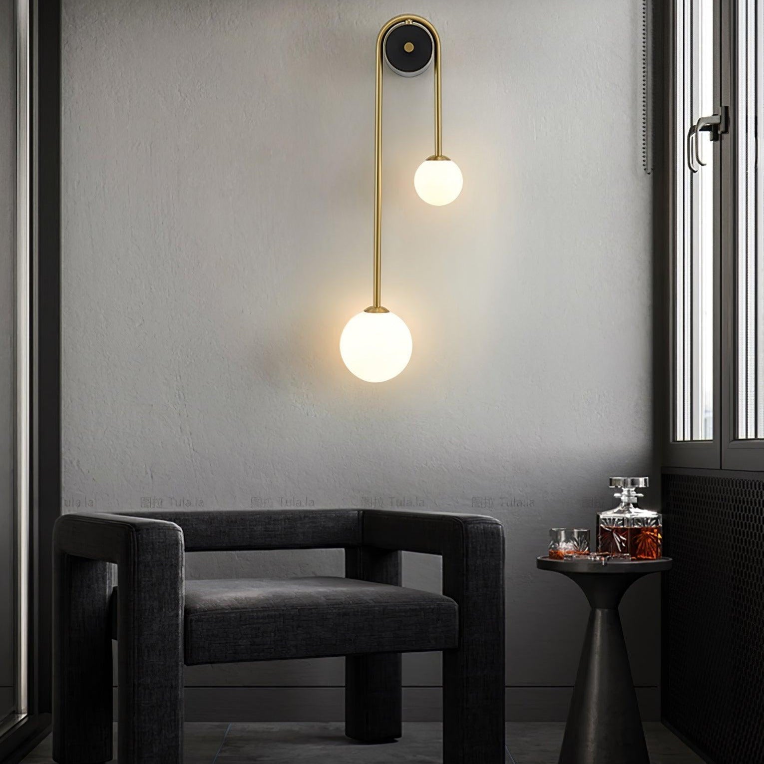 Elaro Brass Arc Wall Light | ventumra