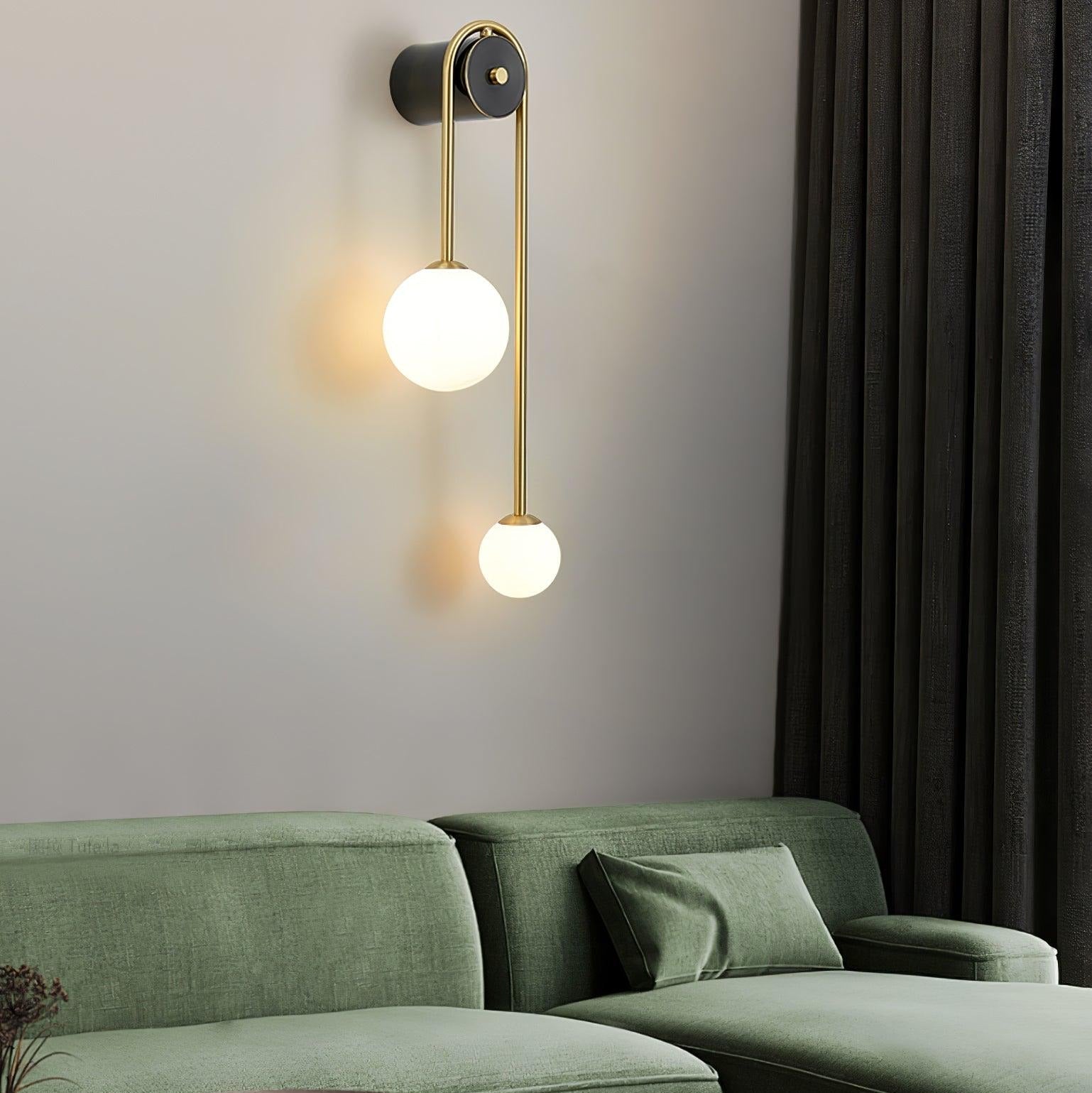 Elaro Brass Arc Wall Light | ventumra